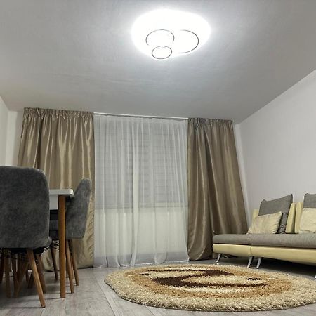Special Apartment Nadeva Suceava Luaran gambar