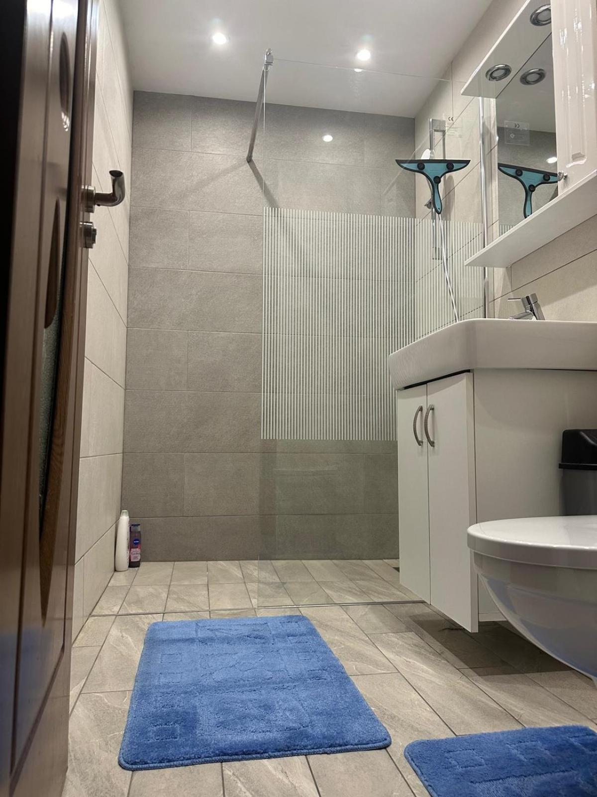 Special Apartment Nadeva Suceava Luaran gambar