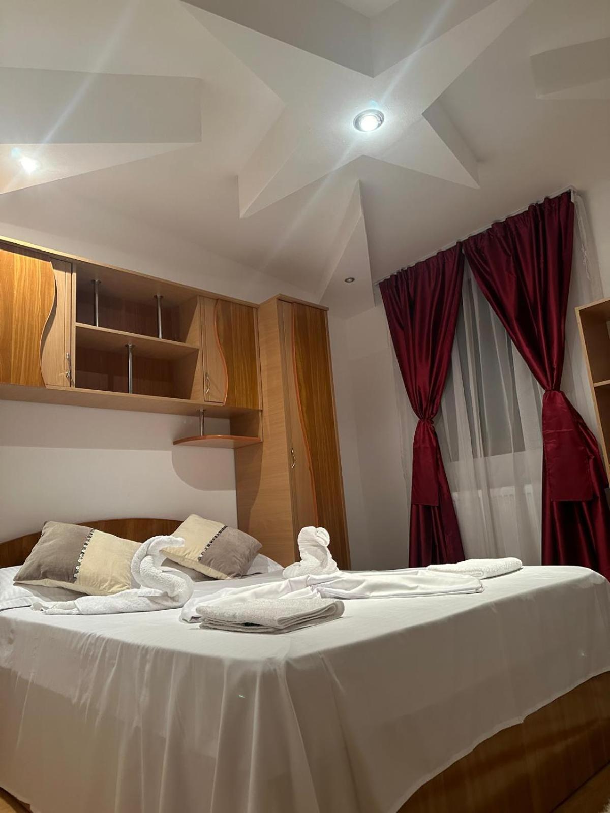 Special Apartment Nadeva Suceava Luaran gambar